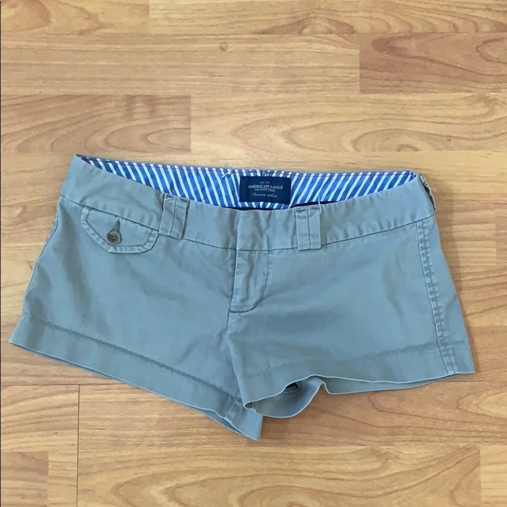 American eagle favorite short size 4